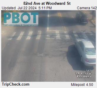 Traffic Cam ORE213 at Woodward St